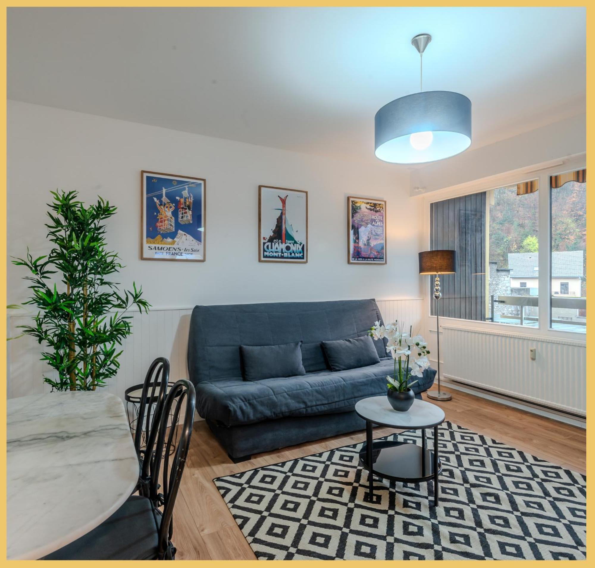 Apartment I Mountain I